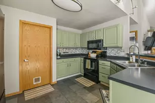 3134 Dorchester Way, Madison, WI 53719 - Photo 7