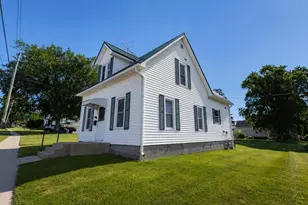 605 N Union St, Ridgeville, WI 53533 - Photo 3
