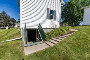 605 N Union St, Ridgeville, WI 53533 - Photo 5