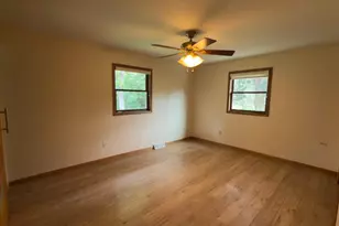 2413 Stuart Ct, Madison, WI 53704 - Photo 13