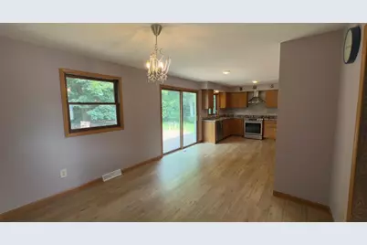 2413 Stuart Court, Madison, WI 53704 - Photo 7