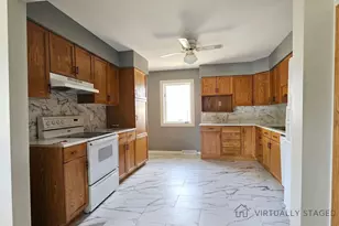 2110 W Memorial Dr, Janesville, WI 53548 - Photo 5
