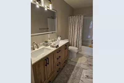 2110 W Memorial Drive, Janesville, WI 53548 - Photo 7