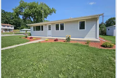2110 W Memorial Drive, Janesville, WI 53548 - Photo 17