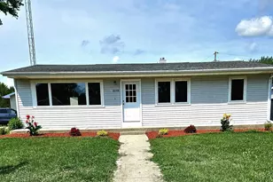 2110 W Memorial Dr, Janesville, WI 53548 - Photo 1