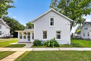 408 N Warren St, Watertown, WI 53098 - Photo 1