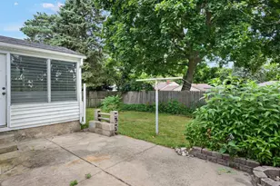 9 Fremont Cir, Madison, WI 53704 - Photo 35