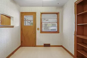 9 Fremont Cir, Madison, WI 53704 - Photo 13
