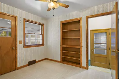 9 Fremont Circle, Madison, WI 53704 - Photo 11