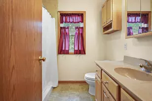 9 Fremont Cir, Madison, WI 53704 - Photo 27