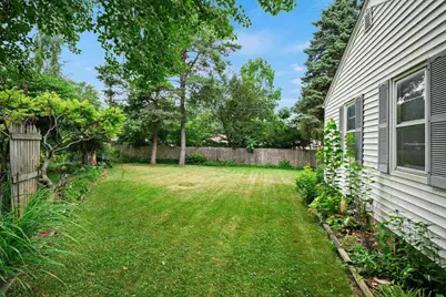 9 Fremont Circle, Madison, WI 53704 - Photo 33