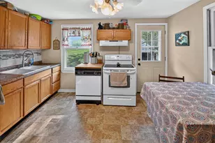 4109 Barby Ln, Madison, WI 53704 - Photo 9