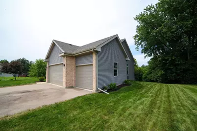 8747 N Stone Farm Road, Edgerton, WI 53534 - Photo 3
