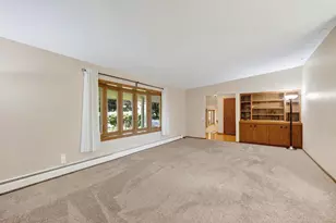 5567 Shamrock Ln, Fitchburg, WI 53711 - Photo 11