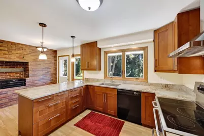 5567 Shamrock Lane, Fitchburg, WI 53711 - Photo 5