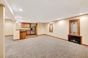 5567 Shamrock Ln, Fitchburg, WI 53711 - Photo 29