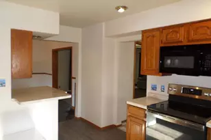 310 W Nott St, Tomah, WI 54660 - Photo 17