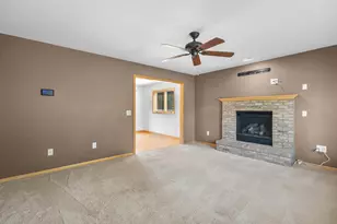 5224 Nannyberry Dr, Fitchburg, WI 53711 - Photo 11