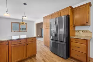 5224 Nannyberry Dr, Fitchburg, WI 53711 - Photo 5