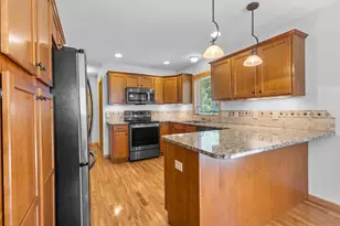 5224 Nannyberry Dr, Fitchburg, WI 53711 - Photo 5