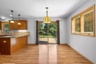 5224 Nannyberry Dr, Fitchburg, WI 53711 - Photo 7