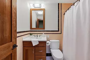 5202 S Hill Dr, Madison, WI 53705 - Photo 23