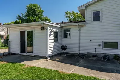 2402 Pioneer Drive, Beloit, WI 53511 - Photo 31
