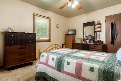 2402 Pioneer Drive, Beloit, WI 53511 - Photo 25