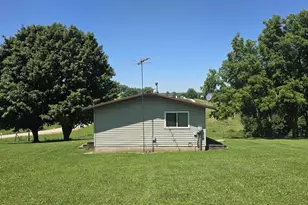 12315 Borah Ridge Rd, Prairie Du Chien, WI 53821 - Photo 9