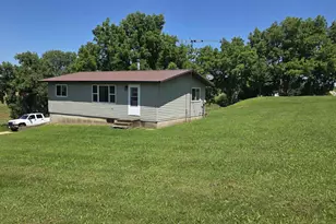 12315 Borah Ridge Rd, Prairie Du Chien, WI 53821 - Photo 7