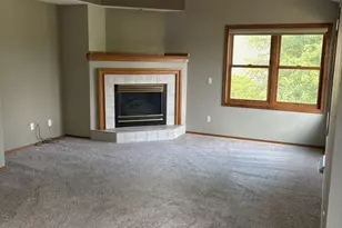 29 Westend Cir, Madison, WI 53704 - Photo 9