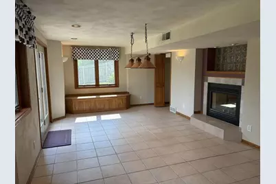 29 Westend Circle, Madison, WI 53704 - Photo 3