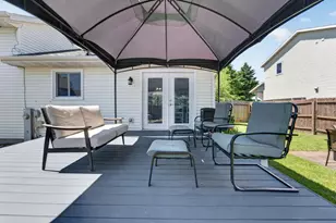 613 Greenfield Dr, DeForest, WI 53532 - Photo 37