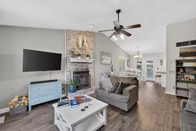 613 Greenfield Drive, DeForest, WI 53532 - Photo 9