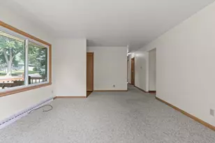 5308 Herro Ln, Madison, WI 53716 - Photo 9