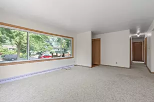 5308 Herro Ln, Madison, WI 53716 - Photo 7