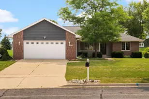 204 Noahs Arc Ct, Janesville, WI 53536 - Photo 1
