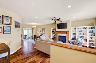 1422 Smithfield Dr, Sun Prairie, WI 53590 - Photo 3