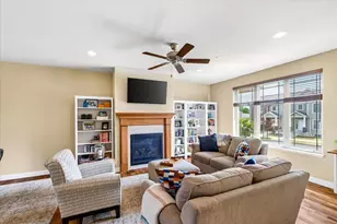 1422 Smithfield Dr, Sun Prairie, WI 53590 - Photo 7