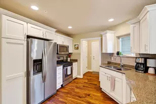1422 Smithfield Dr, Sun Prairie, WI 53590 - Photo 13