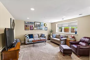 1422 Smithfield Dr, Sun Prairie, WI 53590 - Photo 23