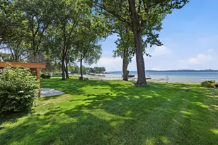 3017 Dianne Dr, Middleton, WI 53562 - Photo 5