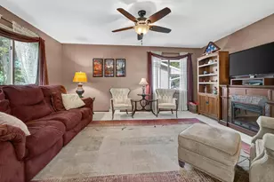 2805 Independence Ln, Madison, WI 53704 - Photo 5