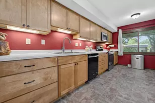 2805 Independence Ln, Madison, WI 53704 - Photo 7