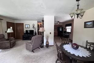 202 Cameo Ln, Madison, WI 53714 - Photo 25