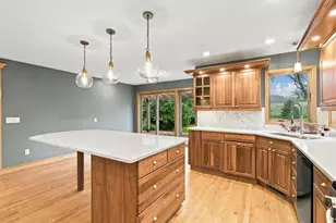 9514 Hill Creek Dr, Verona, WI 53593 - Photo 7
