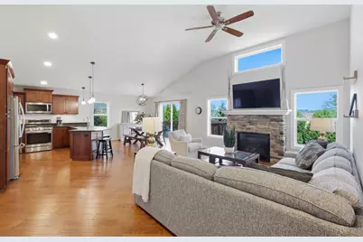 2816 Hazelnut Trail, Sun Prairie, WI 53590 - Photo 5