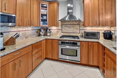 100 Wisconsin Avenue #805, Madison, WI 53703 - Photo 25