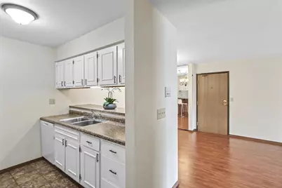 845 N Gammon Road #E, Madison, WI 53717 - Photo 17