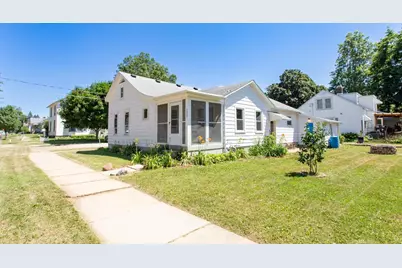 2022 15th Street, Monroe, WI 53566 - Photo 3
